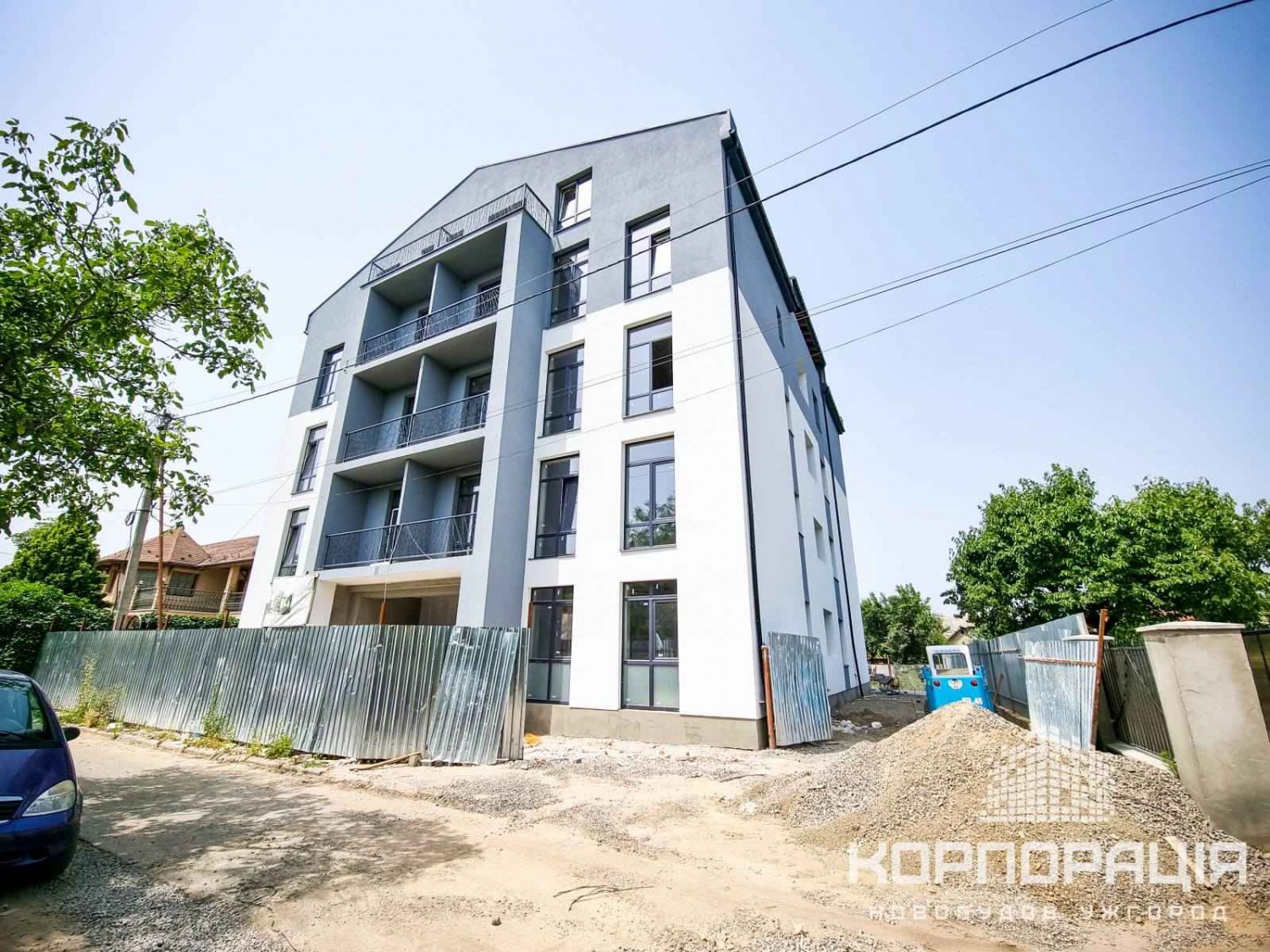 Оновлений фотозвіт житлового комплексу "Брест" - сучасної новобудови Ужгорода поблизу центру міста